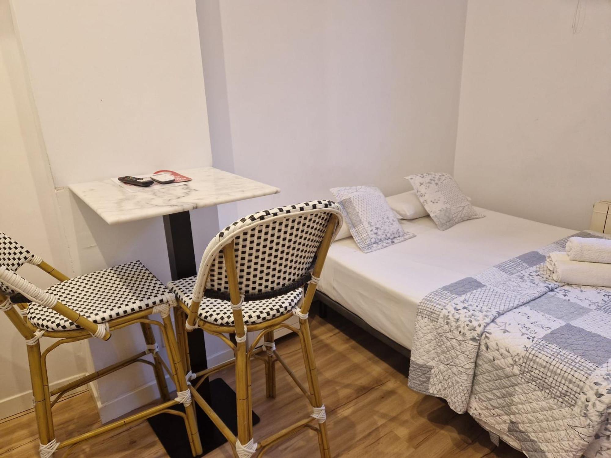 Hostal Andrea Sol Мадрид Екстер'єр фото